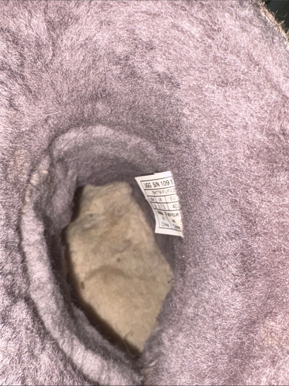 Pre-owned Ugg boots size 9 - Picture 4 of 7